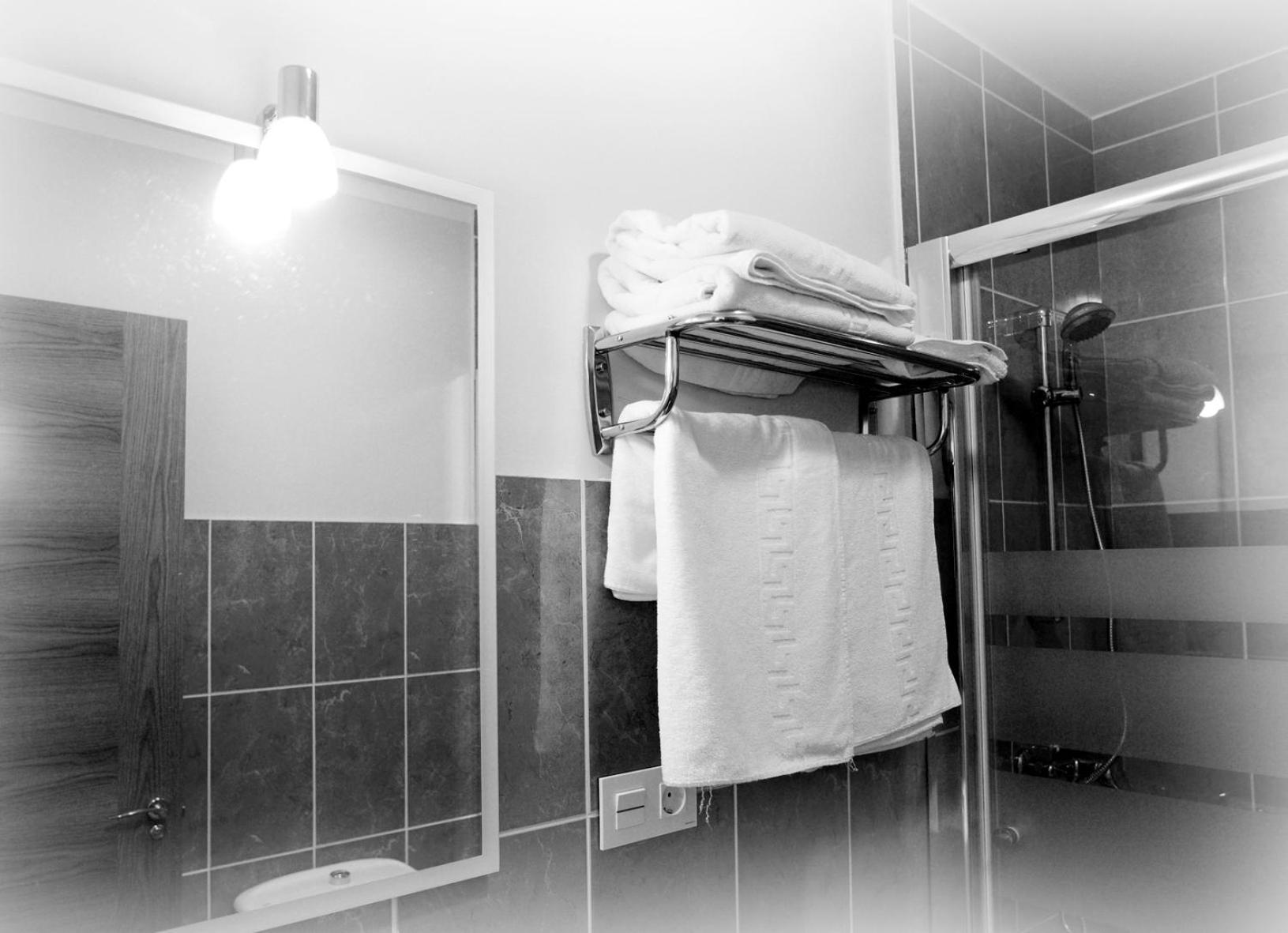 Apartamentos Fermin Cangas de Onis Exterior photo
